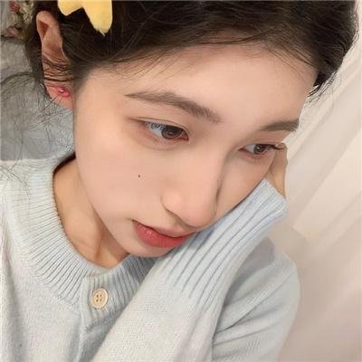 雷电交加的小路